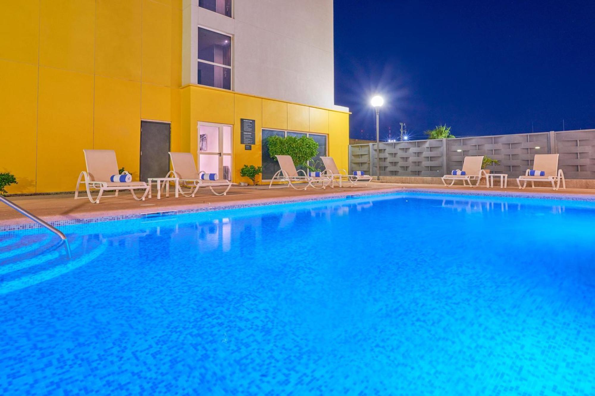City Express By Marriott Caborca Heroica Caborca Eksteriør billede