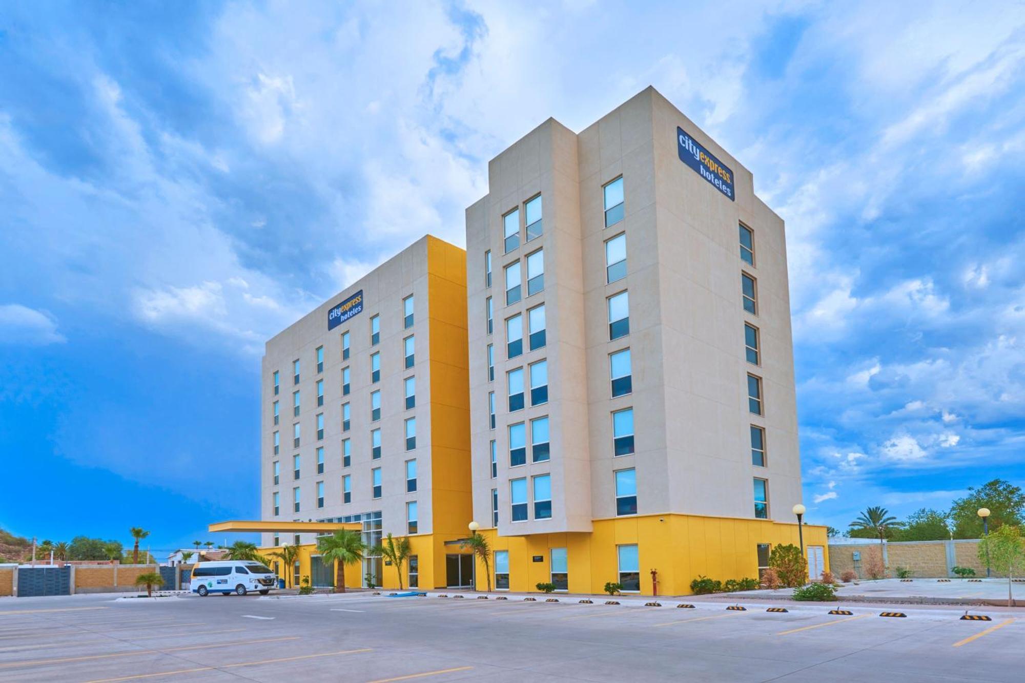 City Express By Marriott Caborca Heroica Caborca Eksteriør billede
