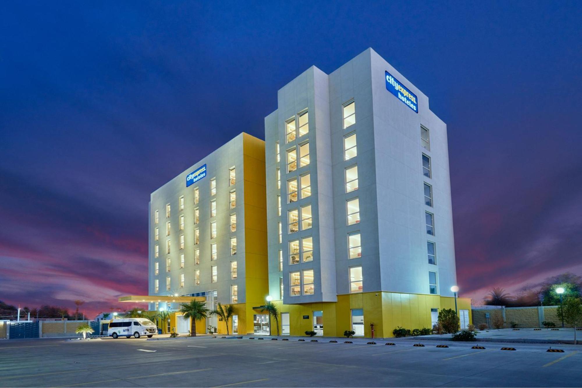 City Express By Marriott Caborca Heroica Caborca Eksteriør billede
